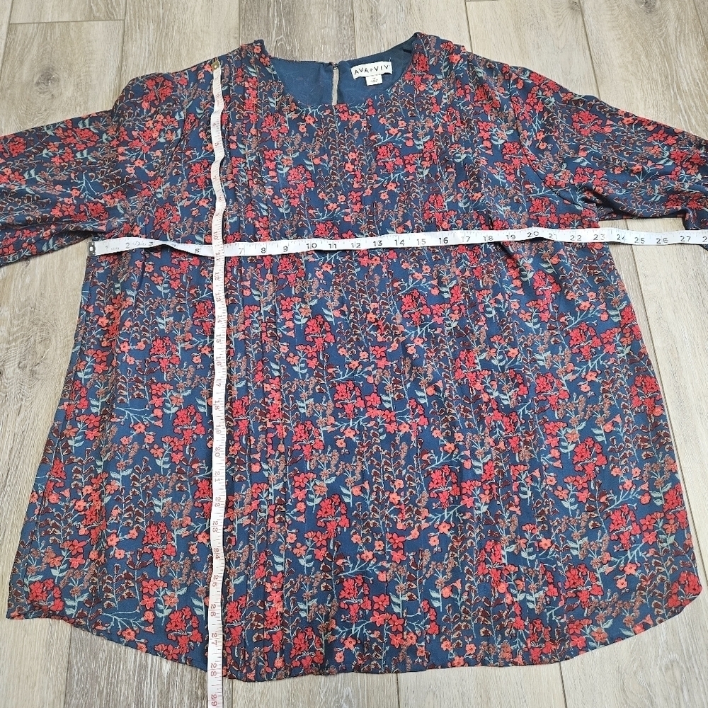 Ava & Viv Floral Pintuck Long Sleeve Relaxed Fit Blouse Women's 1X Plus Blue - Picture 2 of 9